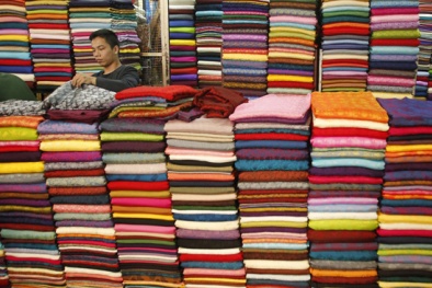 Hàng Trung Quốc lấn lướt ở chợ truyền thống